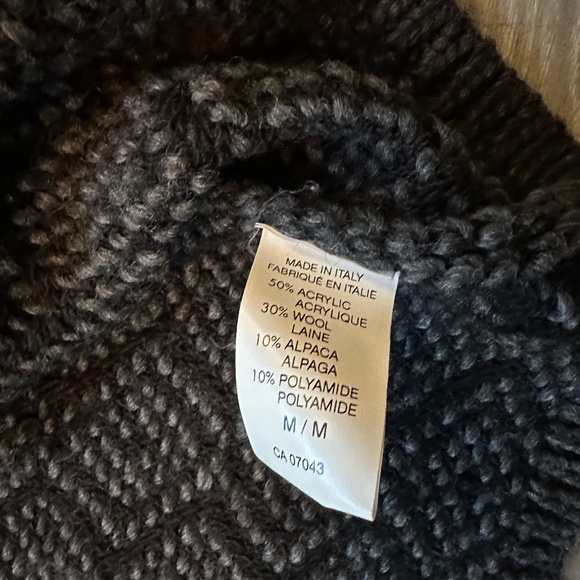 (FREE BUNDLE ADD-ON) Elizabetta Collection Alpaca Patterned Knit Sweater - Picture 3 of 4